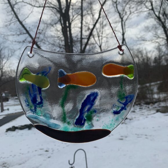 #8660 FUSED GLASS FISH BOWL  MULTI COLOR FISH  SUN CATCHER - Picture 2 of 5
